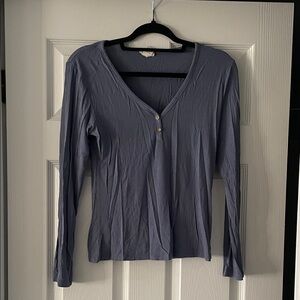 Yelete Women's Blue Long Sleeve V-Neck Top